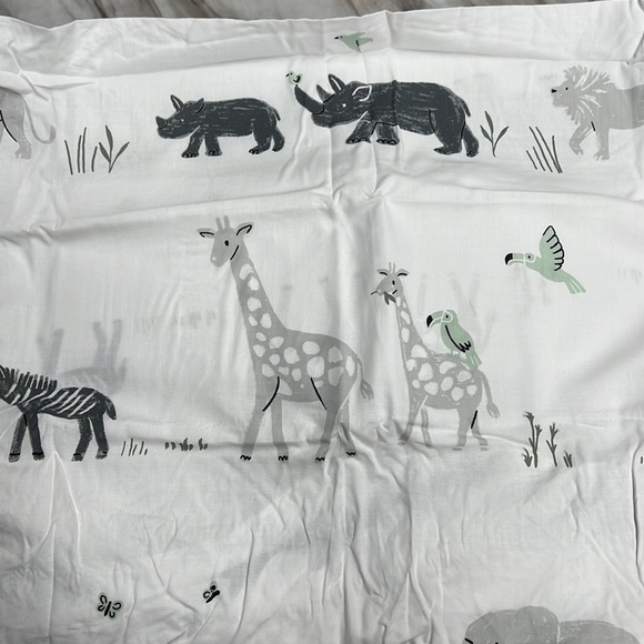 Crib fitted sheet - Picture 3 of 3